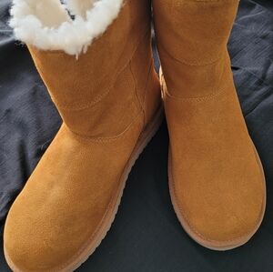 Women's Kookaburra boots by Ugg
